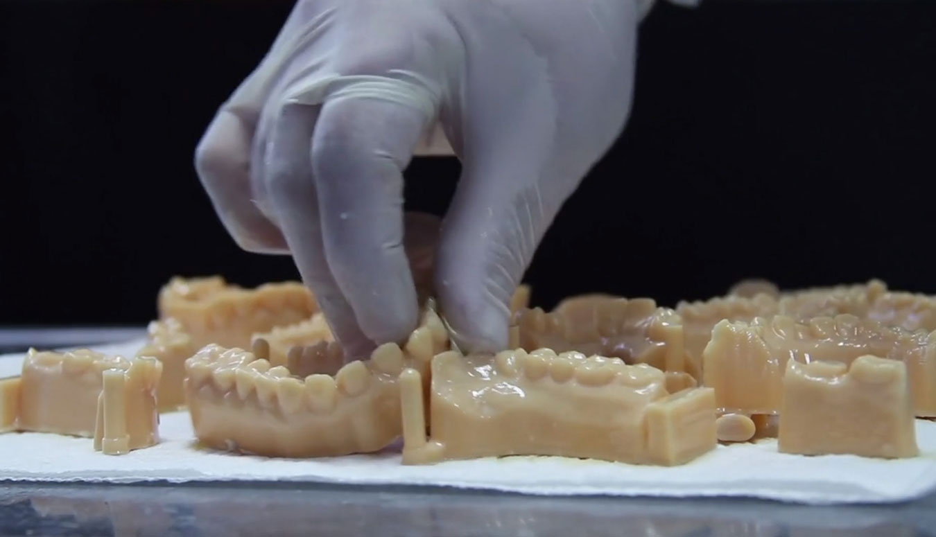 3D Printed Orthodontic models drying - EnvisionTEC Vida